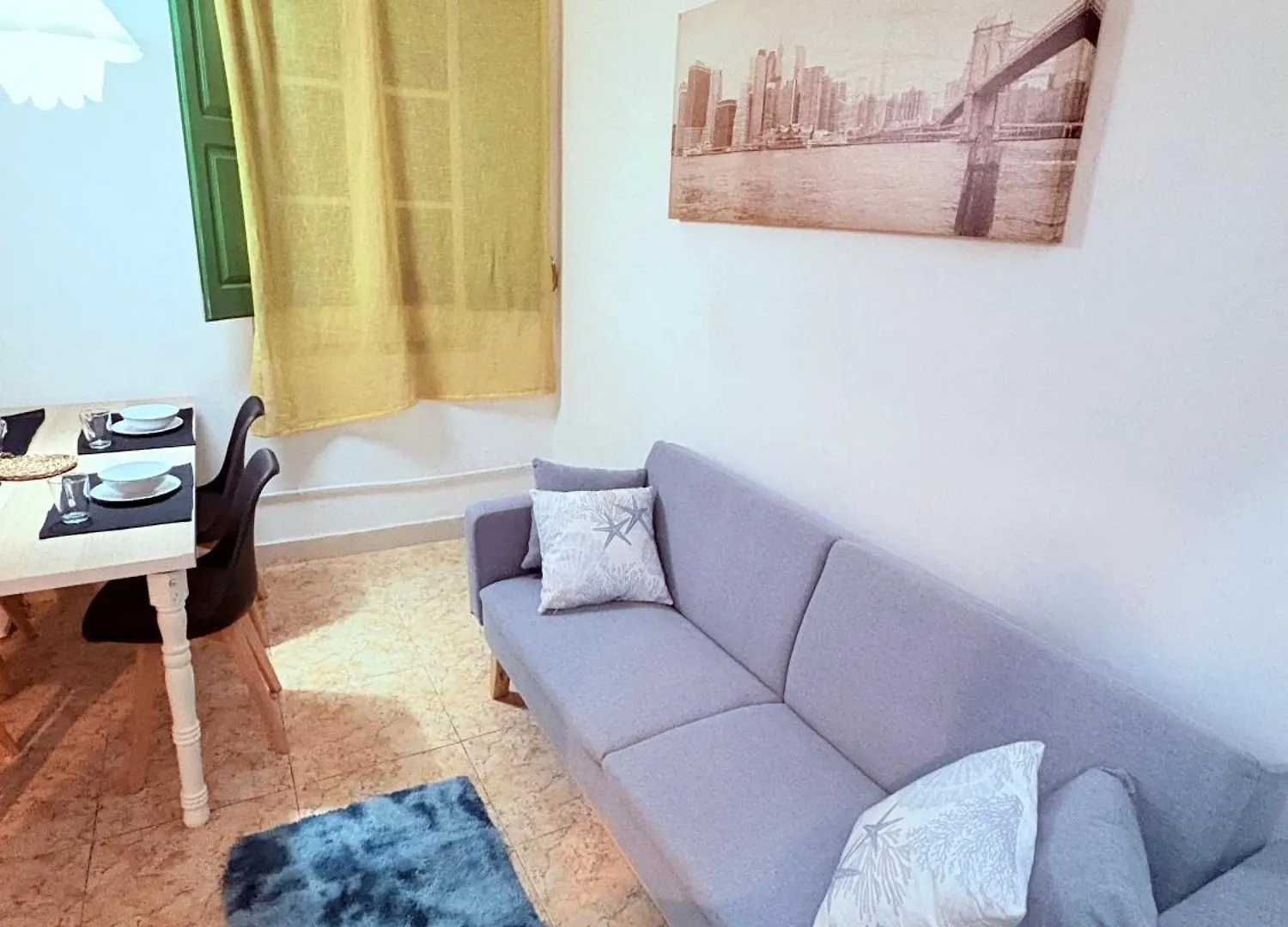 Amazing And Stylish Flat For 4 People With Breakfast Included 2 Blocks Away From Poblenou Beach バルセロナ アパート