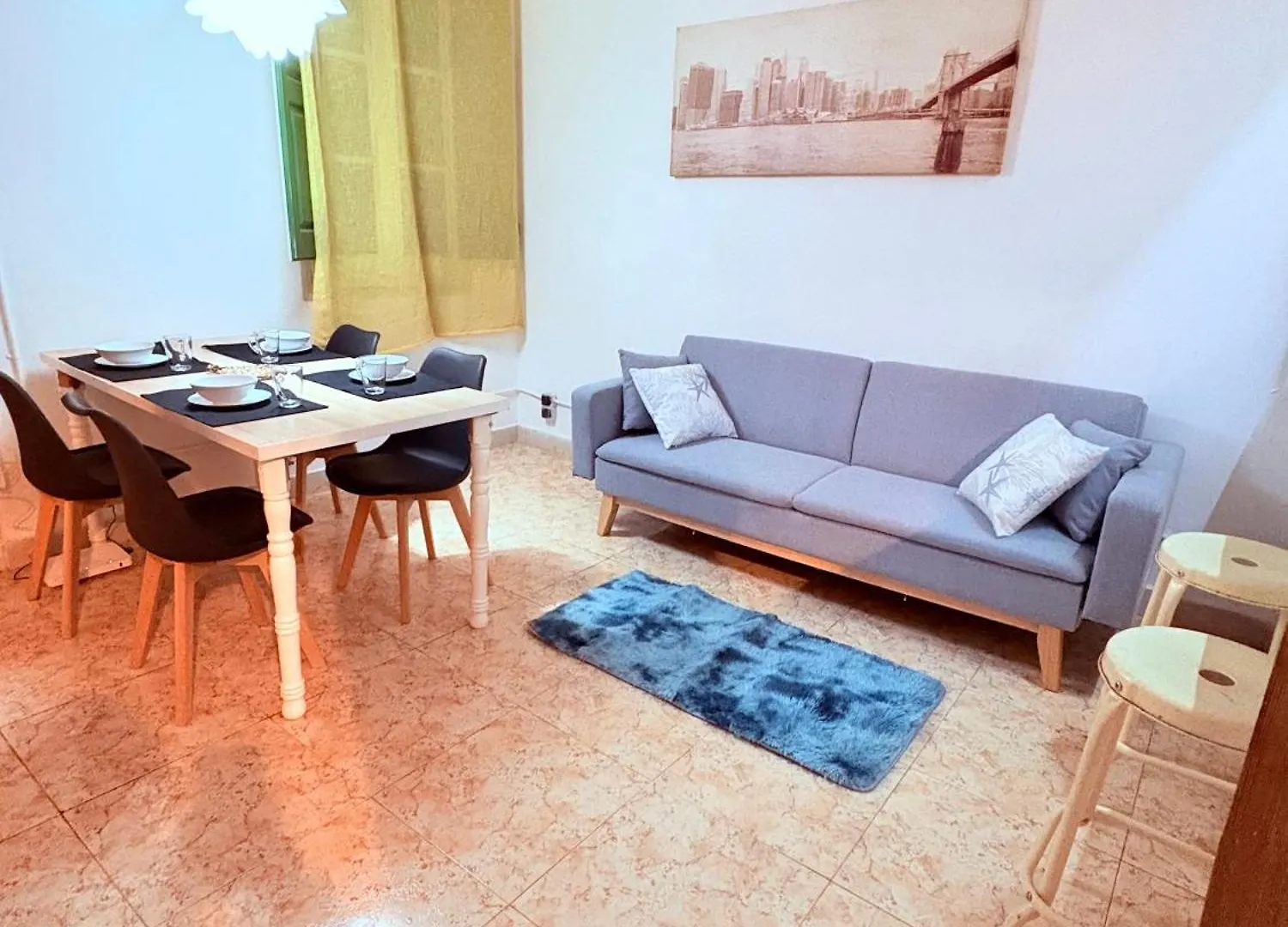 Amazing And Stylish Flat For 4 People With Breakfast Included 2 Blocks Away From Poblenou Beach バルセロナ
