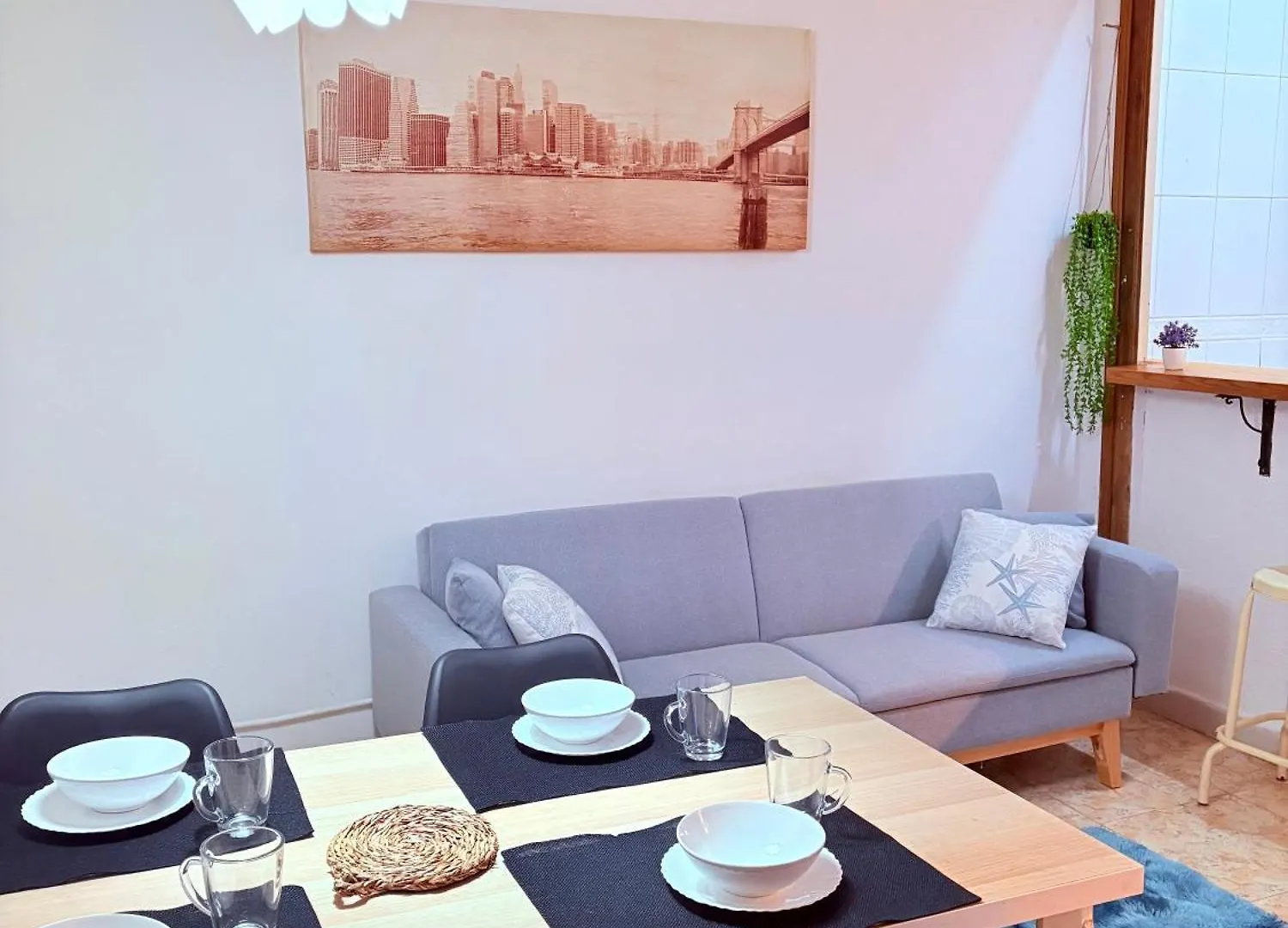 Amazing And Stylish Flat For 4 People With Breakfast Included 2 Blocks Away From Poblenou Beach location