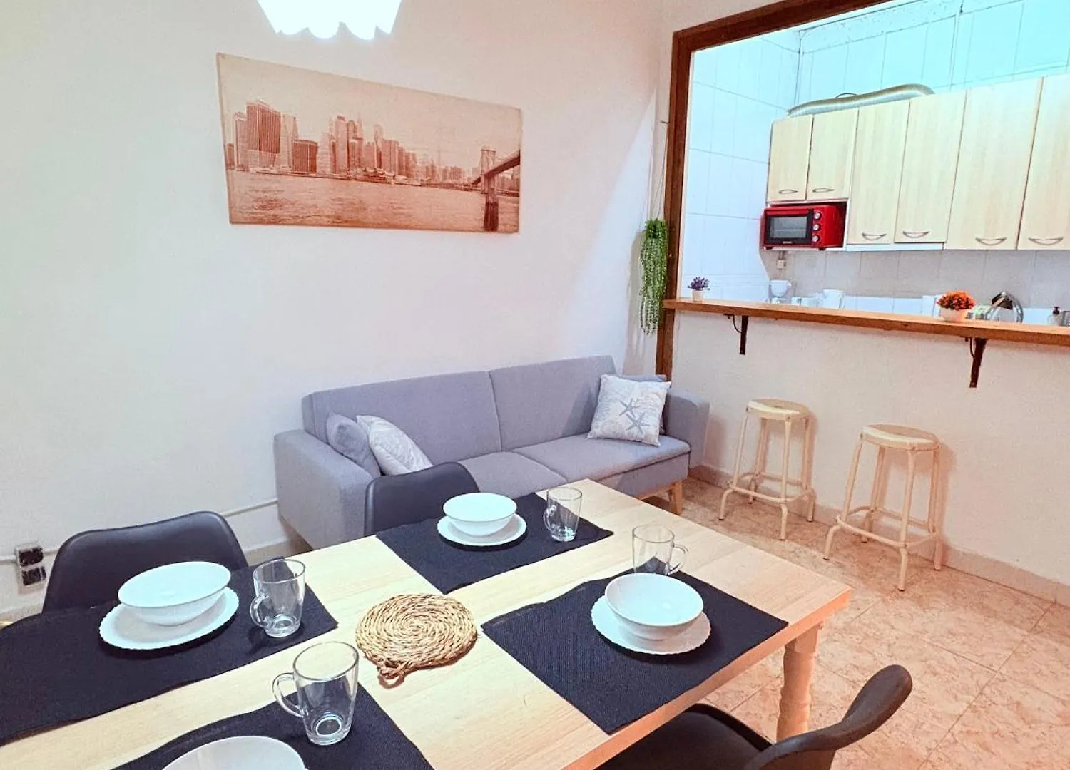 Amazing And Stylish Flat For 4 People With Breakfast Included 2 Blocks Away From Poblenou Beach Barcelona Spanien