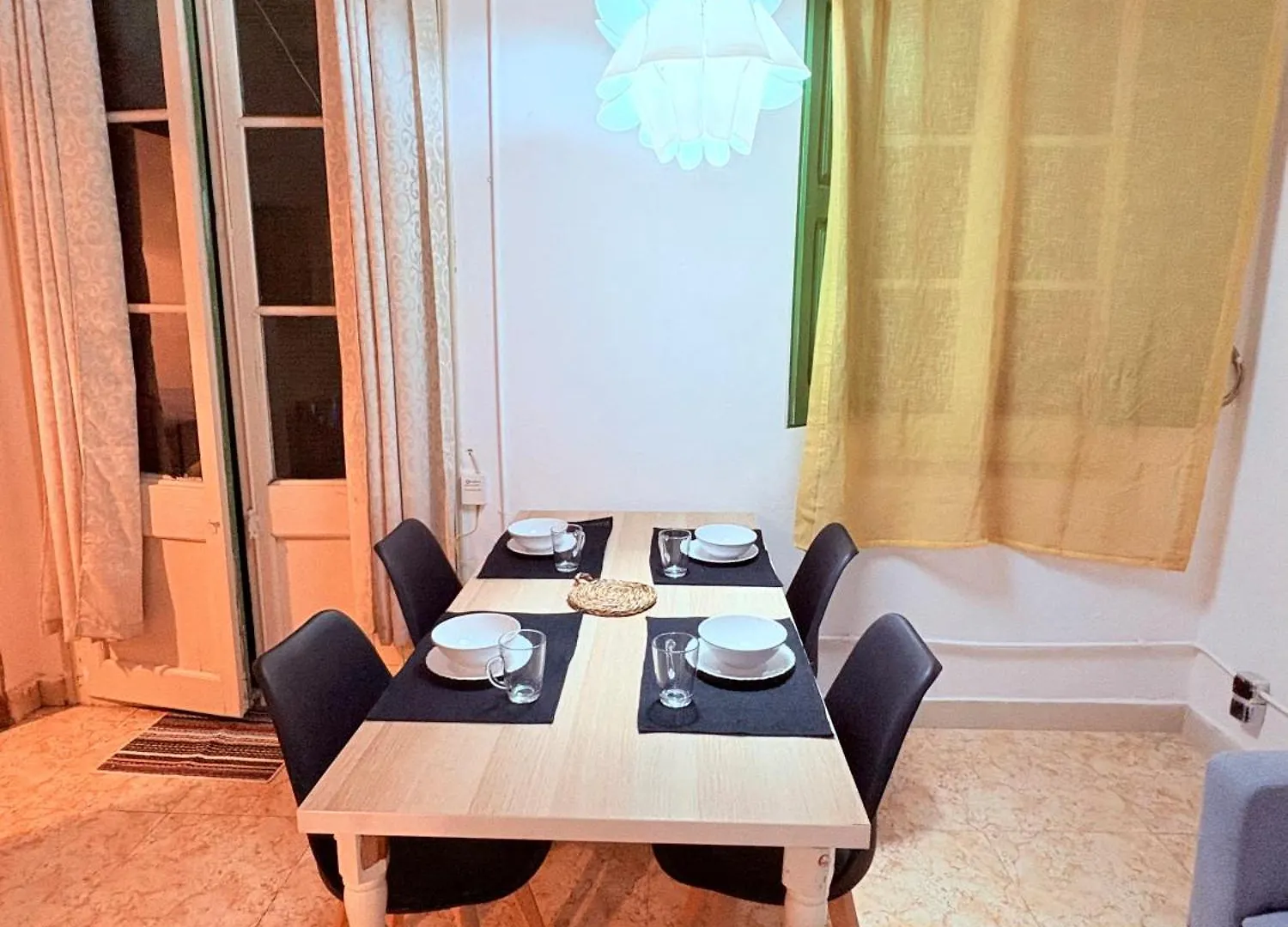 Apartment Amazing And Stylish Flat For 4 People With Breakfast Included 2 Blocks Away From Poblenou Beach Barcelona Spanien