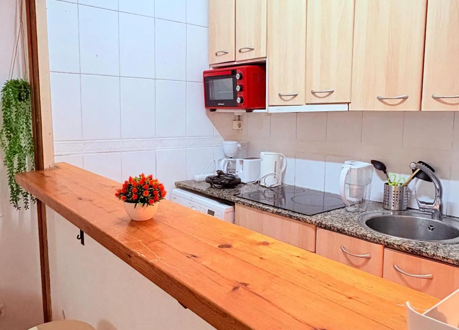 Amazing And Stylish Flat For 4 People With Breakfast Included 2 Blocks Away From Poblenou Beach Barcelona